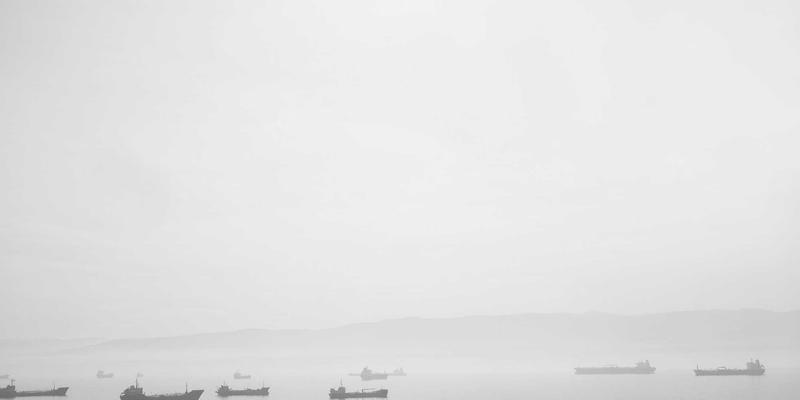 创意摄影与涂鸦艺术：跟随Chris PH探索城市街头故事的拍摄之道